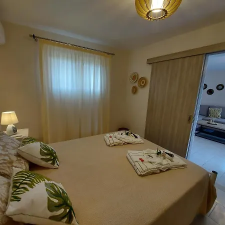 Mandola Αργοστόλι